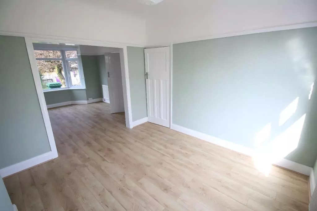 3 bedroom semi-detached house to rent