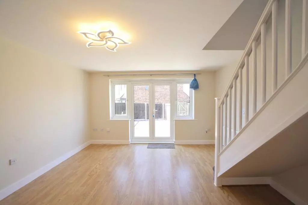2 bedroom terraced house to rent